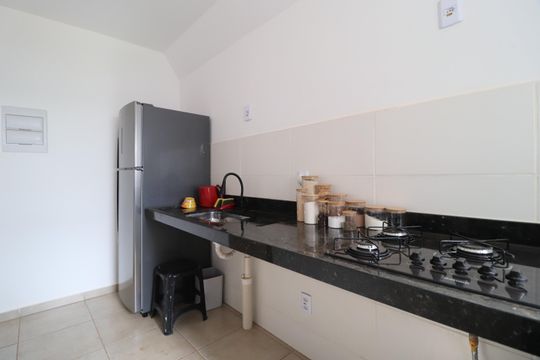 Cozinha de apartamento para alugar com 2 quartos, 51m² em Shopping Park, Uberlândia