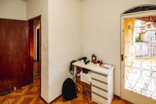 Casa à venda com 4 quartos, 160m² em Planalto, Belo Horizonte