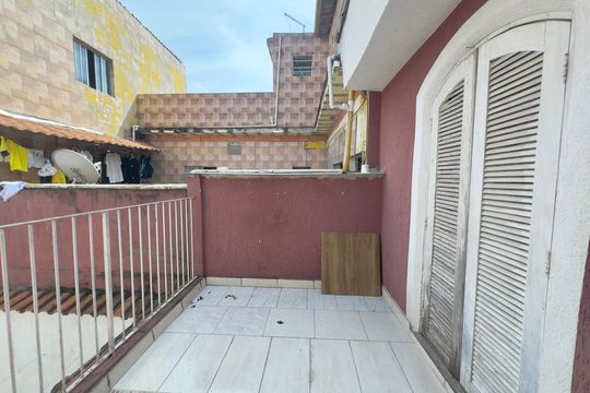Sacada de casa à venda com 3 quartos, 120m² em Macedo, Guarulhos