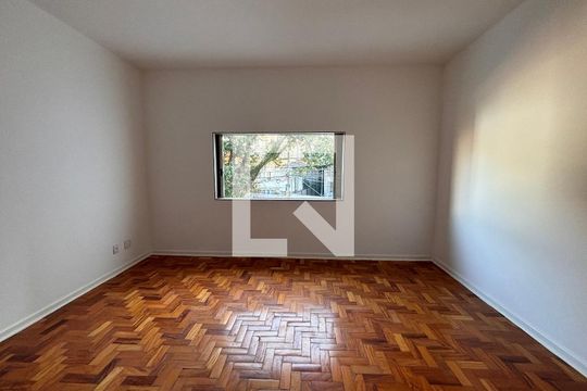 Suíte de casa para alugar com 3 quartos, 217m² em Mirandópolis, São Paulo