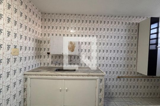Cozinha de casa para alugar com 3 quartos, 217m² em Mirandópolis, São Paulo