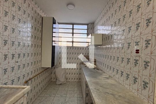 Cozinha de casa para alugar com 3 quartos, 217m² em Mirandópolis, São Paulo