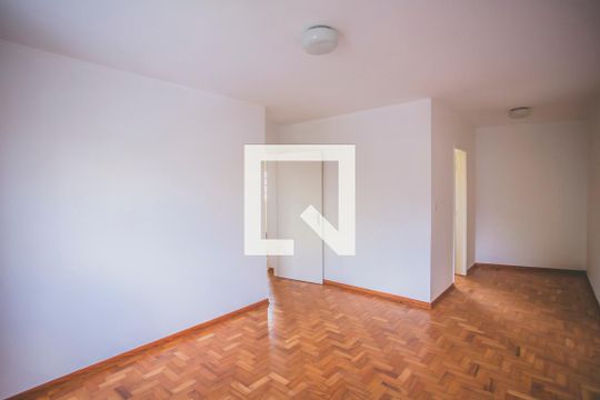 Quarto 1 de casa para alugar com 3 quartos, 233m² em Mirandópolis, São Paulo