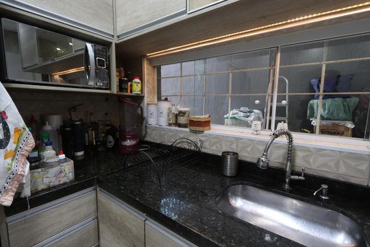 Cozinha de casa à venda com 3 quartos, 312m² em Jardim Iva, São Paulo