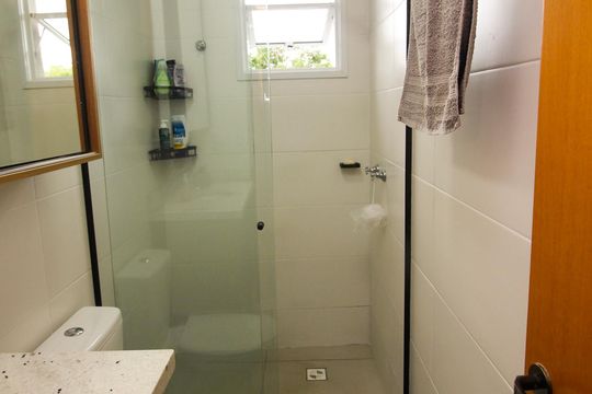 Banheiro de casa de condomínio para alugar com 2 quartos, 55m² em Restinga, Porto Alegre