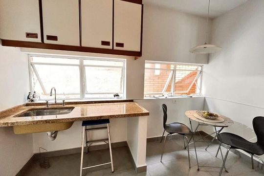 Casa à venda com 7 quartos, 376m² em Alto de Pinheiros, São Paulo