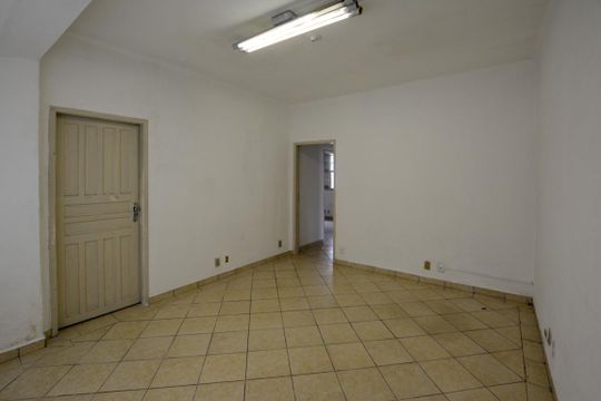 Casa à venda com 2 quartos, 200m² em Jardim Trussardi, São Paulo
