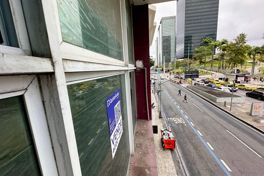 Placa de kitnet/studio à venda com 1 quarto, 40m² em Centro, Rio de Janeiro