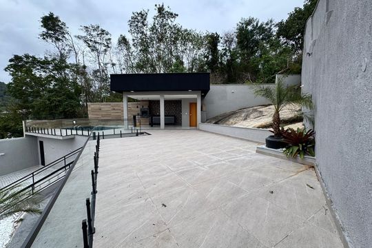 Casa à venda com 5 quartos, 292m² em Santo Antônio, Niterói