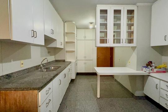 Cozinha de apartamento à venda com 3 quartos, 173m² em Jardim Paulista, São Paulo