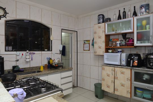 Cozinha de casa à venda com 3 quartos, 168m² em Jardim Lideranca, São Paulo