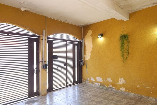 Garagem de casa à venda com 3 quartos, 168m² em Jardim Lideranca, São Paulo