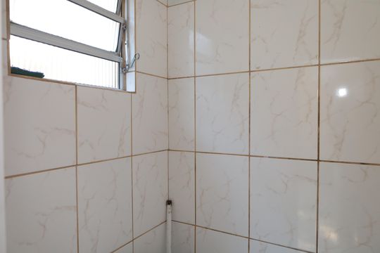 Banheiro 3 - Lavabo externo de casa à venda com 3 quartos, 168m² em Jardim Lideranca, São Paulo