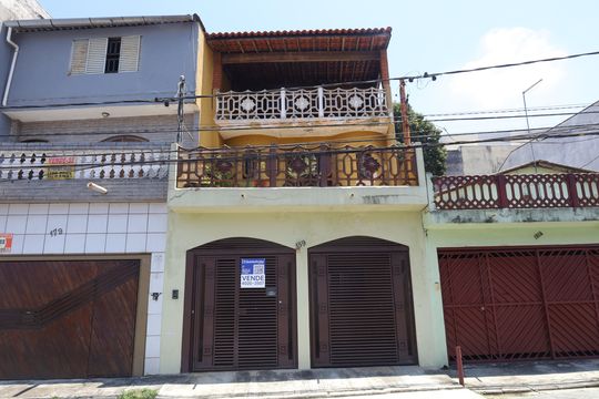 Fachada do imóvel de casa à venda com 3 quartos, 168m² em Jardim Lideranca, São Paulo