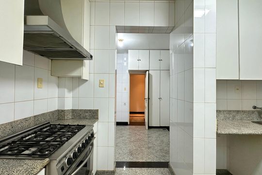 Cozinha de apartamento à venda com 4 quartos, 296m² em Copacabana, Rio de Janeiro