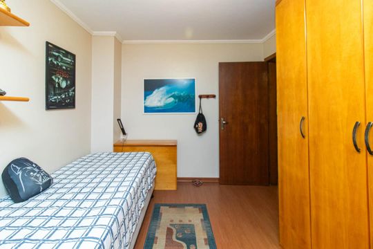 Quarto 1 de casa de condomínio à venda com 3 quartos, 340m² em Ipanema, Porto Alegre