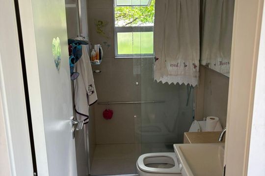 banheiro 2 de apartamento à venda com 5 quartos, 243m² em Santo Agostinho, Belo Horizonte