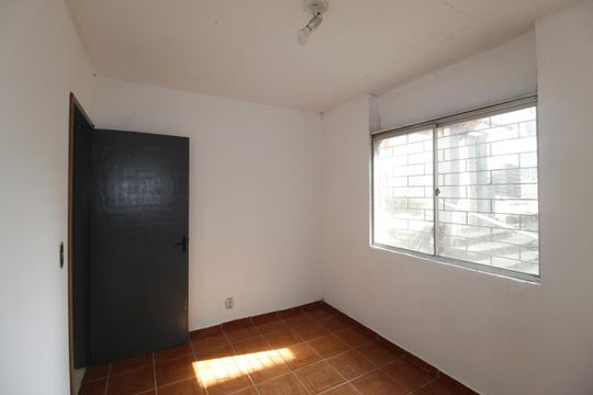 Quarto 2 de apartamento à venda com 2 quartos, 40m² em Santa Rosa de Lima, Porto Alegre