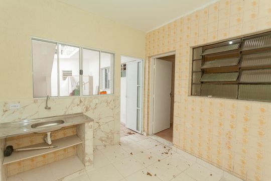 Cozinha de casa para alugar com 1 quarto, 50m² em Jurubatuba, São Paulo