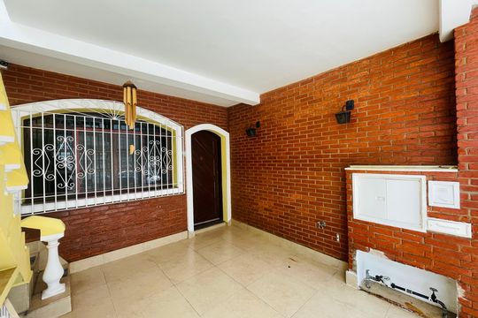 Garagem de casa para alugar com 3 quartos, 130m² em Vila Augusta, Guarulhos