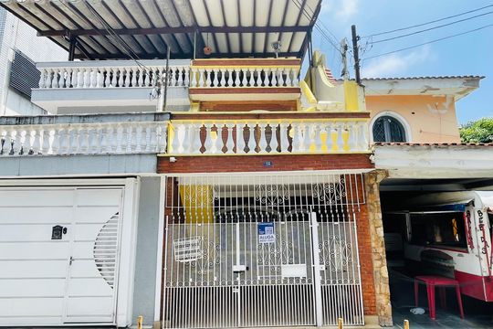 Fachada  de casa para alugar com 3 quartos, 130m² em Vila Augusta, Guarulhos