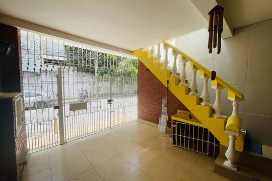 Garagem de casa para alugar com 3 quartos, 130m² em Vila Augusta, Guarulhos