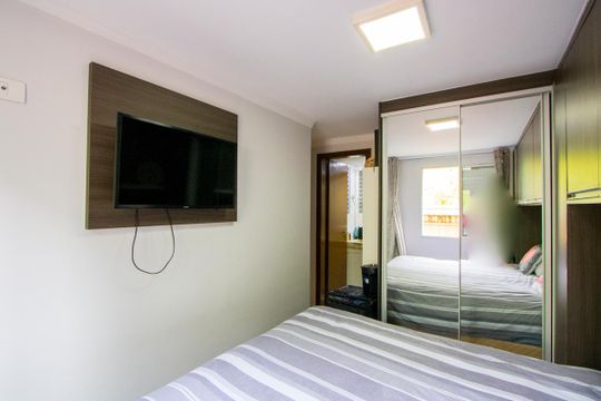 Quarto 1 - Suíte de apartamento à venda com 2 quartos, 57m² em Parque São Vicente, Santo André