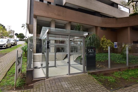 Fachada com Plaquinha de apartamento para alugar com 1 quarto, 48m² em Bigorrilho, Curitiba