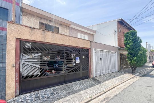 Fachada + plaquinha de casa à venda com 3 quartos, 180m² em Barcelona, São Caetano do Sul