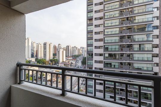 Varanda de apartamento à venda com 1 quarto, 25m² em Vila Nova Conceição, São Paulo