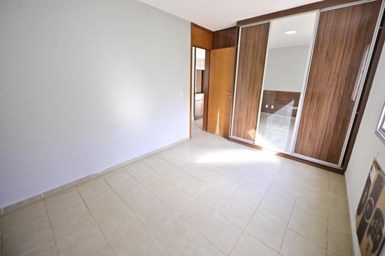 Quarto 1 de apartamento para alugar com 2 quartos, 80m² em Setor Negrão de Lima, Goiânia