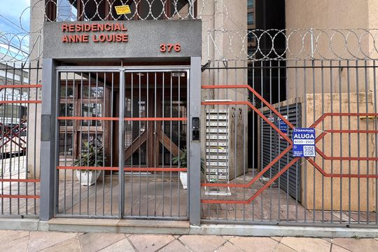 Placa  de apartamento para alugar com 2 quartos, 60m² em Centro, São Leopoldo