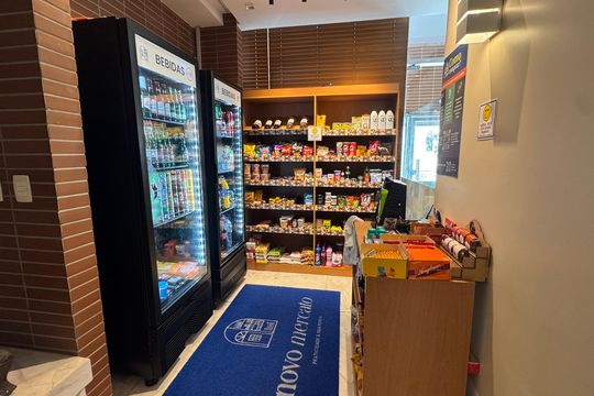 Área comum - Mercado de apartamento para alugar com 1 quarto, 59m² em Barra, Salvador