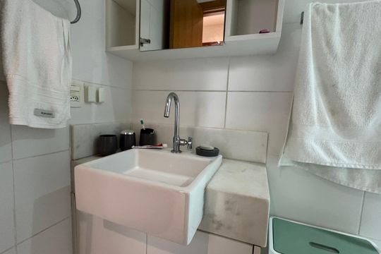 Banheiro da Suíte de apartamento para alugar com 1 quarto, 59m² em Barra, Salvador