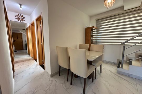 Corredor de apartamento para alugar com 4 quartos, 150m² em Itapoã, Belo Horizonte