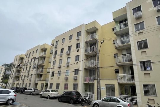 Fachada do bloco de apartamento à venda com 3 quartos, 60m² em Taquara, Rio de Janeiro