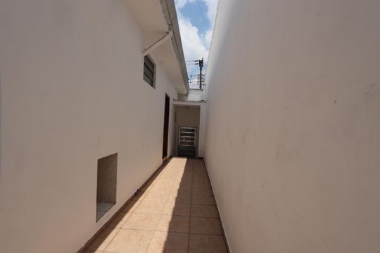 Corredor Lateral de casa à venda com 3 quartos, 350m² em Vila Prudente, São Paulo