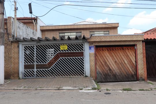 Fachada de casa à venda com 3 quartos, 350m² em Vila Prudente, São Paulo