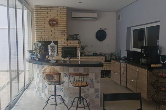 Área Externa de casa de condomínio para alugar com 3 quartos, 300m² em Jardim Bandeirantes, Sorocaba