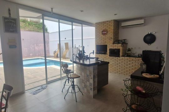 Área Externa de casa de condomínio para alugar com 3 quartos, 300m² em Jardim Bandeirantes, Sorocaba