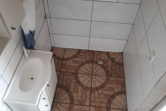 Banheiro de casa para alugar com 1 quarto, 40m² em Sarandi, Porto Alegre