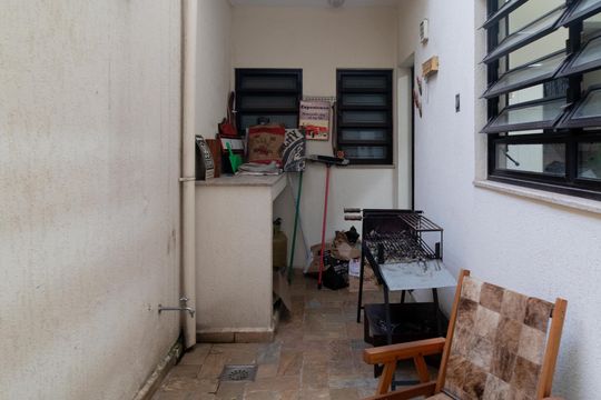 Quintal de casa à venda com 3 quartos, 185m² em Pompeia, São Paulo
