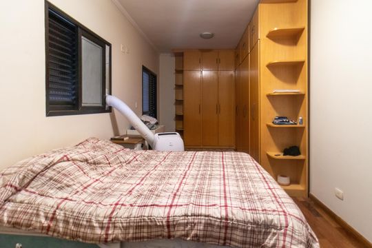 Suíte de casa à venda com 3 quartos, 185m² em Pompeia, São Paulo