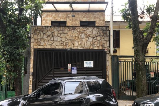 Fachada de casa à venda com 3 quartos, 185m² em Pompeia, São Paulo
