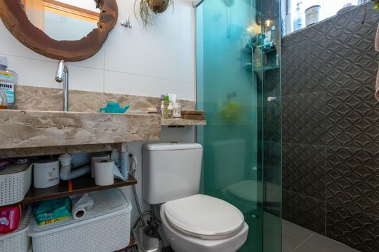 Banheiro da Suite de apartamento à venda com 3 quartos, 117m² em Vila Cloris, Belo Horizonte