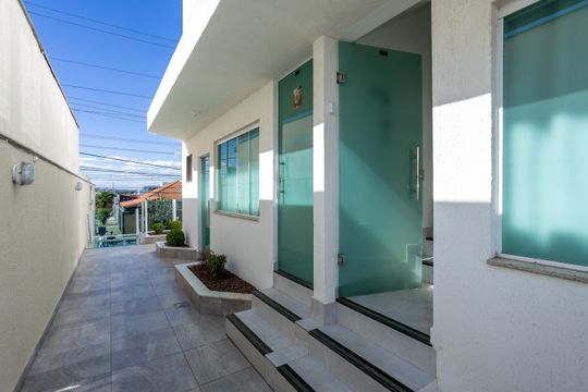 Hall de entrada de apartamento à venda com 3 quartos, 117m² em Vila Cloris, Belo Horizonte