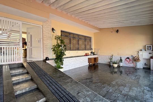 Garagem de casa para alugar com 4 quartos, 249m² em Jardim Monte Libano, Santo André