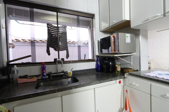 Casa à venda com 4 quartos, 138m² em Vila Lucia, São Paulo