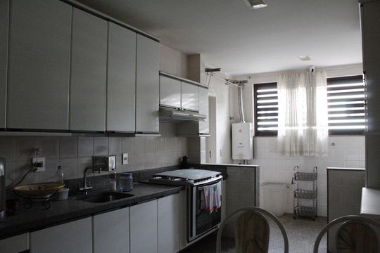 Cozinha de apartamento à venda com 3 quartos, 180m² em Jacarepaguá, Rio de Janeiro
