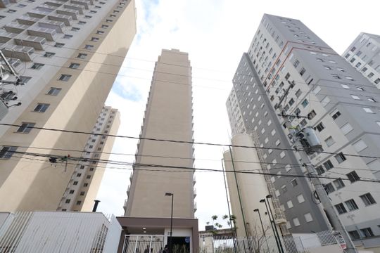 Fachada de apartamento para alugar com 2 quartos, 36m² em Guaiauna, São Paulo